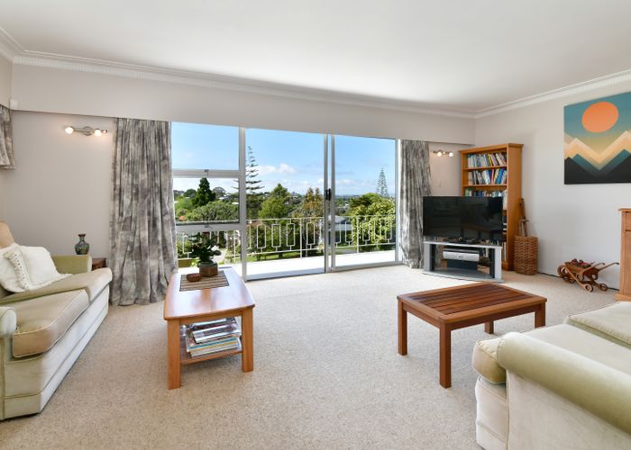  at 44 Ravenwood Drive, Forrest Hill, Auckland