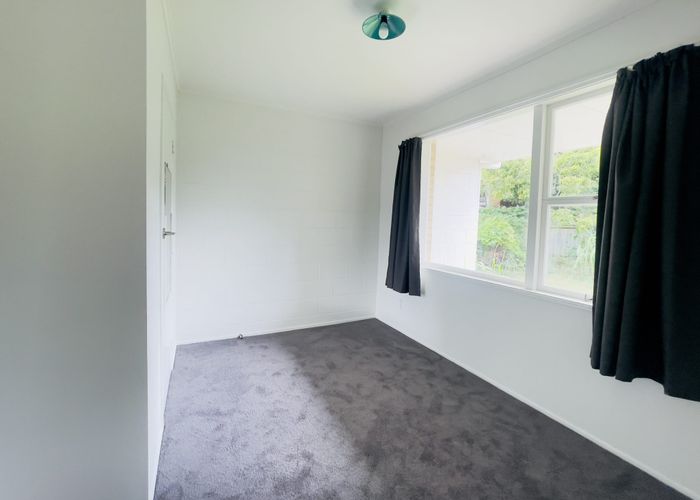  at 2/42 Hamlin Rd, Mount Wellington, Auckland City, Auckland