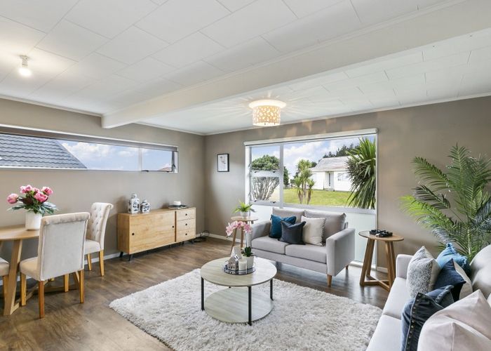  at 1A Kingsbridge Place, Newlands, Wellington