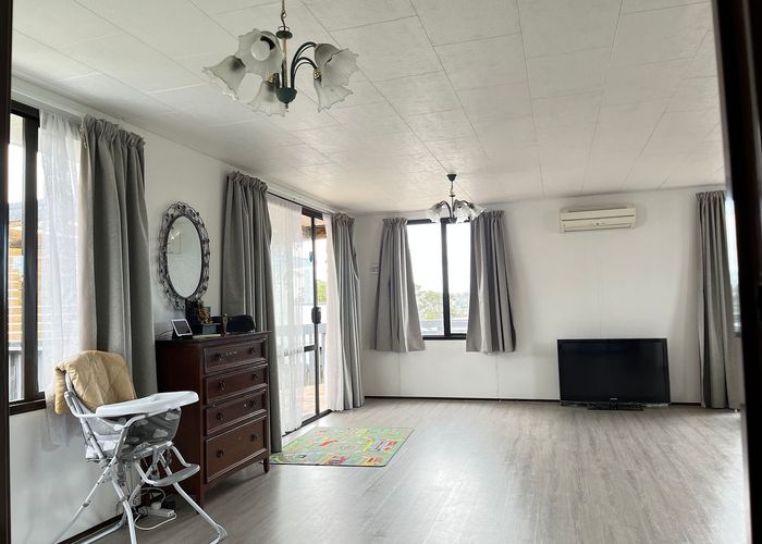  at 15 Kotinga Avenue, Glen Eden, Waitakere City, Auckland