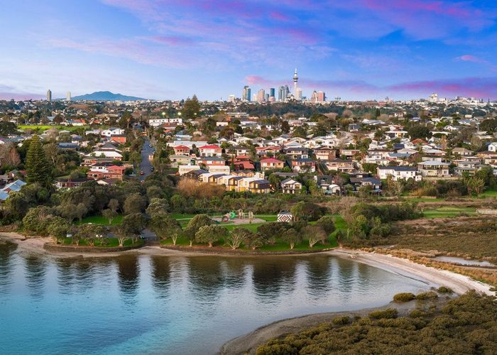  at 1 to 15/98 & 100 Walker Road, Point Chevalier, Auckland City, Auckland