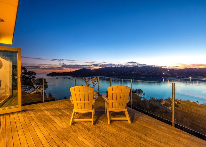 at 72 The Esplanade, Oneroa, Waiheke Island, Auckland
