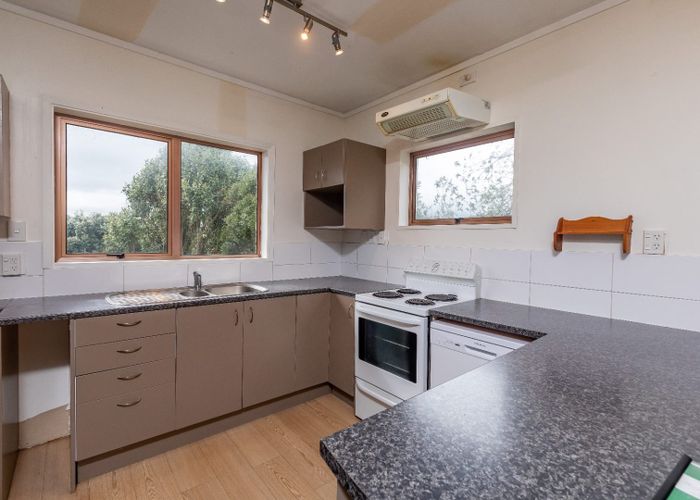  at 16 Island View Terrace, Waikanae Beach, Waikanae