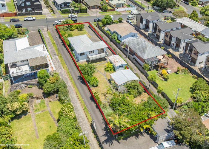  at 19 Beatrice Avenue, Hillcrest, North Shore City, Auckland