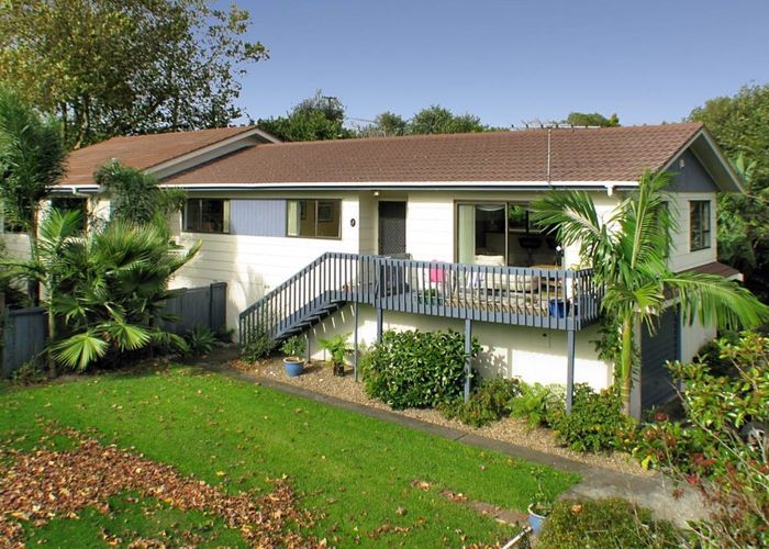  at 1 Capricorn Place, Browns Bay, Auckland
