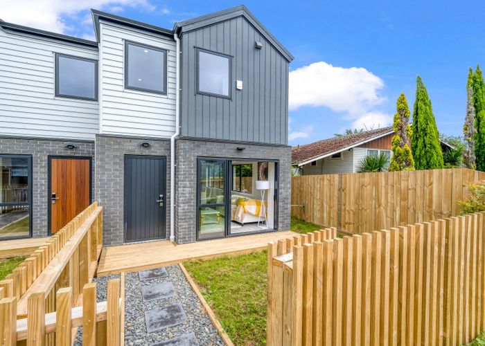  at Lot 1, 140 Edgewater Drive, Pakuranga, Manukau City, Auckland