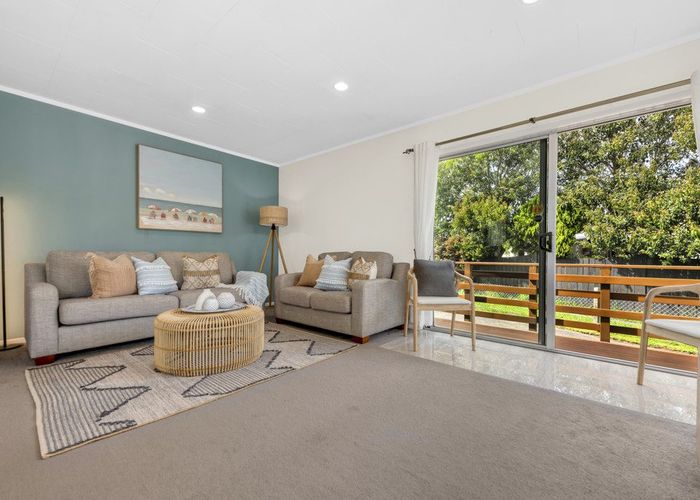  at 1/14 Chesley Place, Half Moon Bay, Manukau City, Auckland