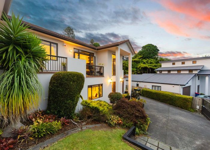  at 36 Woodridge Avenue, Northcross, Auckland