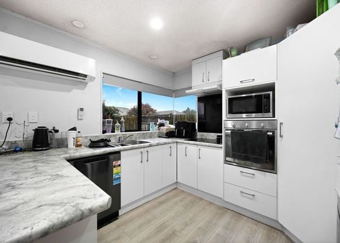  at 60 Bouverie Crescent, Flagstaff, Hamilton, Waikato