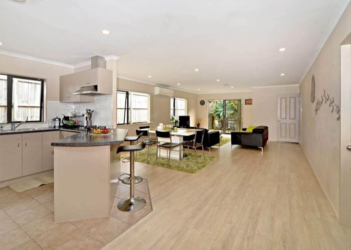  at 5 Mandival Avenue, Flat Bush, Manukau City, Auckland