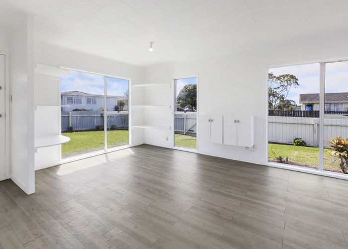  at 52 Garus Avenue, Mangere East, Auckland