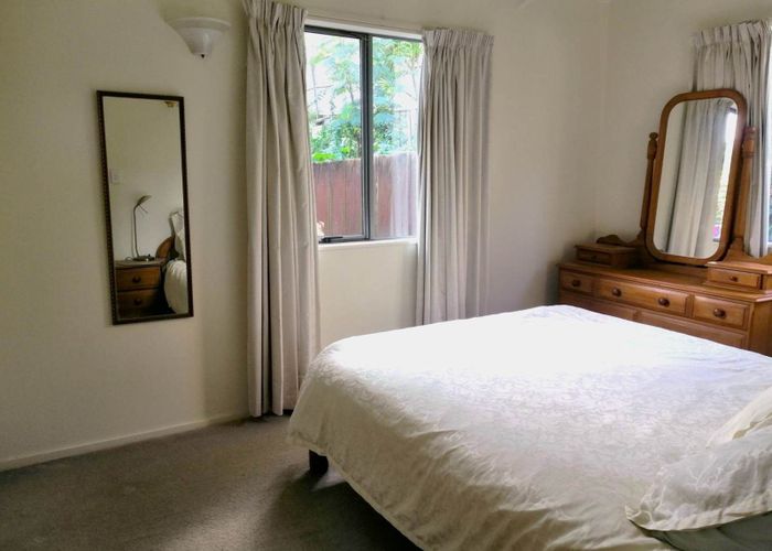  at 33B Wolsley Avenue, Milford, North Shore City, Auckland