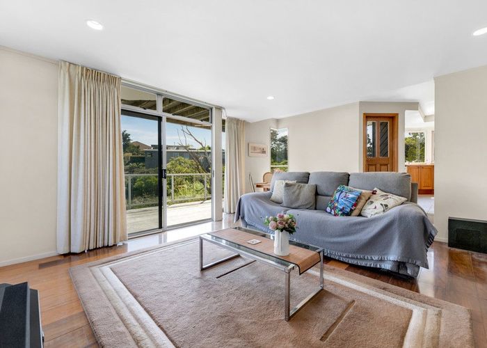  at 47 Charles Dickens Drive, Mellons Bay, Auckland