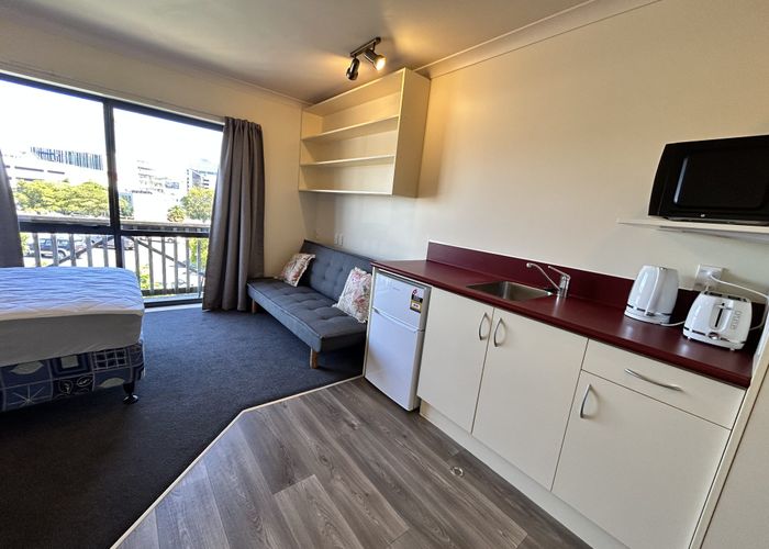  at 7 Knox Street, Hamilton City Central, Hamilton, Waikato
