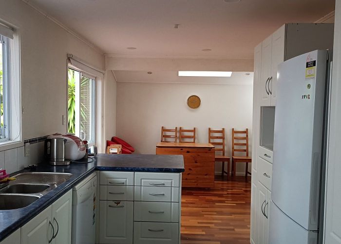  at 10 Aralia Road, Sunnynook, North Shore City, Auckland