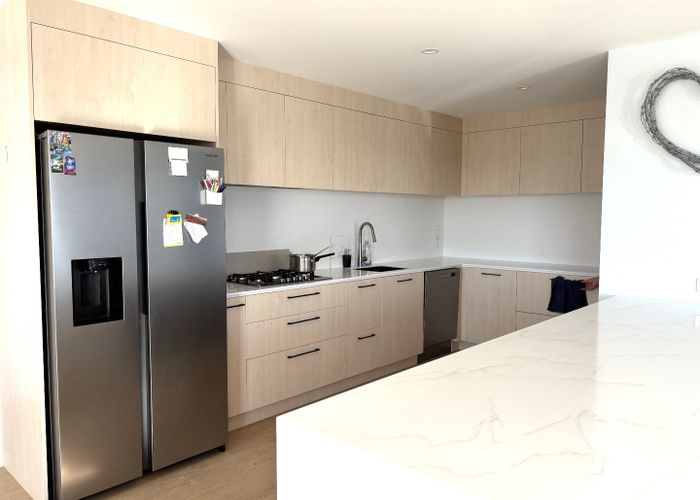  at 6 Broadview Way, Richmond, Richmond