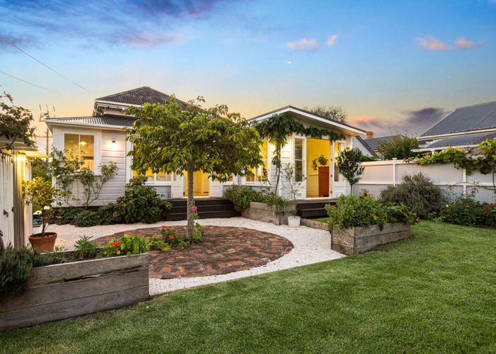  at 116 Victoria Road, Devonport, Auckland