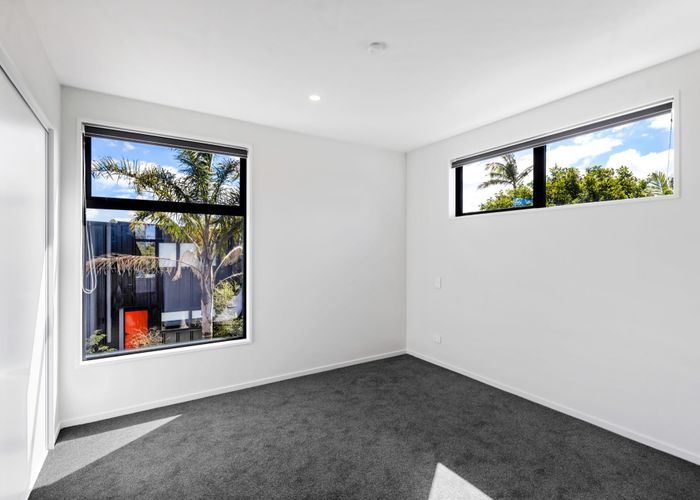  at 9/109 Taikata Road , Te Atatu Peninsula, Waitakere City, Auckland