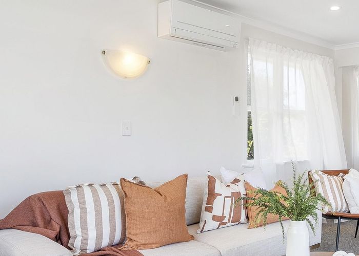  at 10 Windy Ridge Road, Glenfield, North Shore City, Auckland