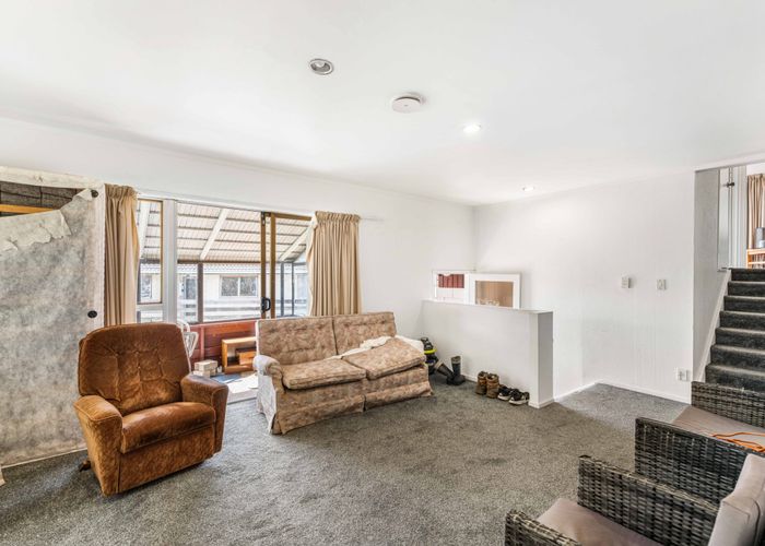  at 12 Ashdown Place, Pahurehure, Papakura, Auckland