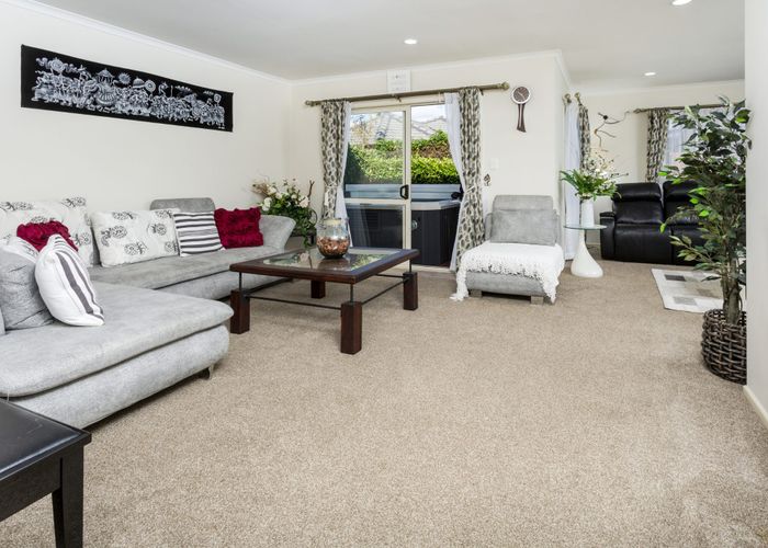  at 21 Crimson Park, Oteha, North Shore City, Auckland