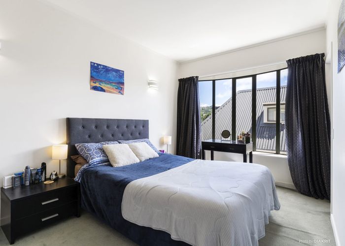  at 566M Adelaide Road, Berhampore, Wellington