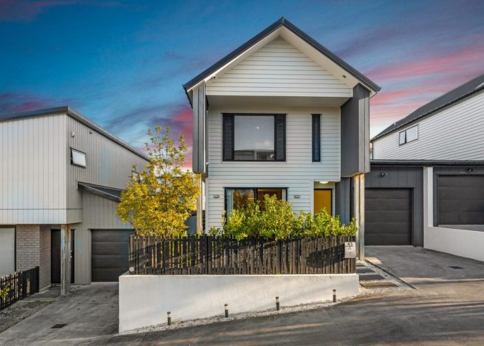  at 43 Westgate Drive, Westgate, Waitakere City, Auckland