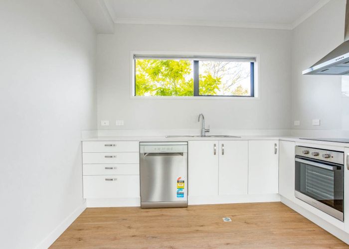  at 1/5 Peachgrove Road, Te Atatu Peninsula, Auckland