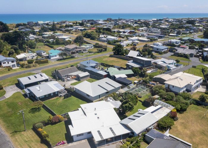  at 9 Chrystall Street, Foxton Beach, Foxton