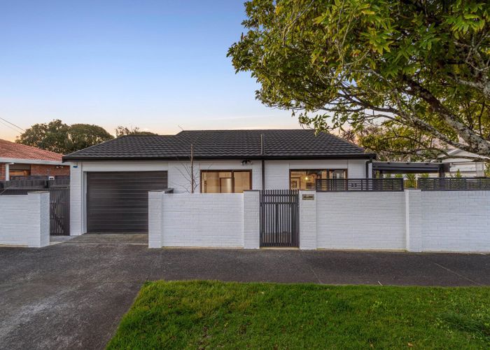  at 12 Tui Street, Point Chevalier, Auckland