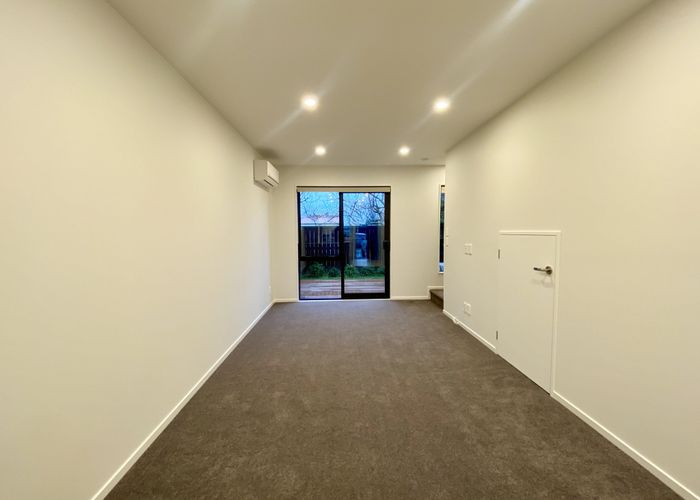  at 8/47 Beach Road, Te Atatu Peninsula, Waitakere City, Auckland