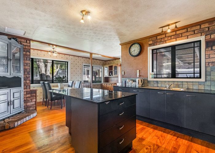  at 37 Rosella Road, Mangere East, Auckland