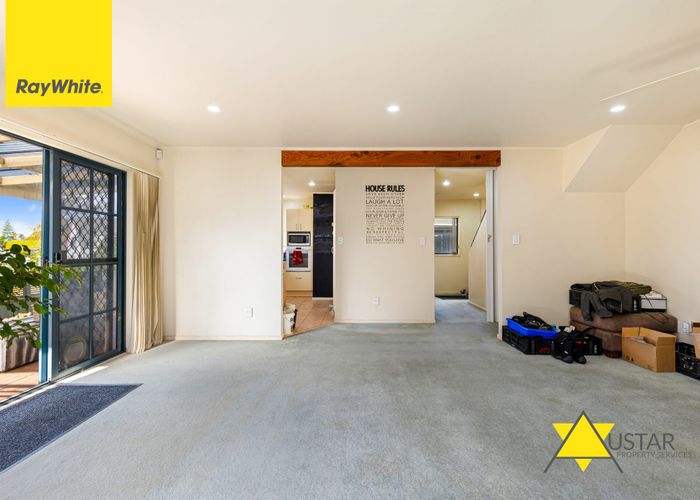  at 1/485 Don Buck Road, Massey, Waitakere City, Auckland