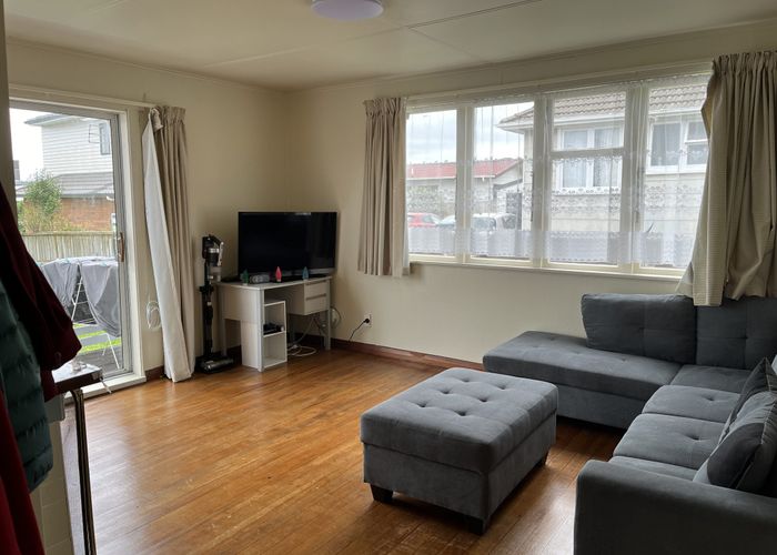  at 97 Hillsborough Road, Hillsborough, Auckland