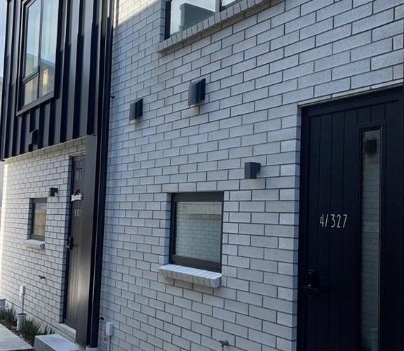  at 4/327 Lincoln Road, Addington, Christchurch City, Canterbury