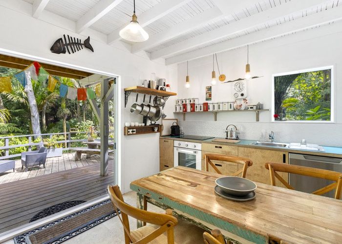  at 27 Kennedy Road, Surfdale, Waiheke Island