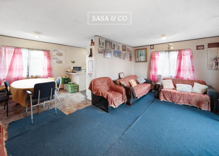  at 14 Cyril Place, West Harbour, Waitakere City, Auckland