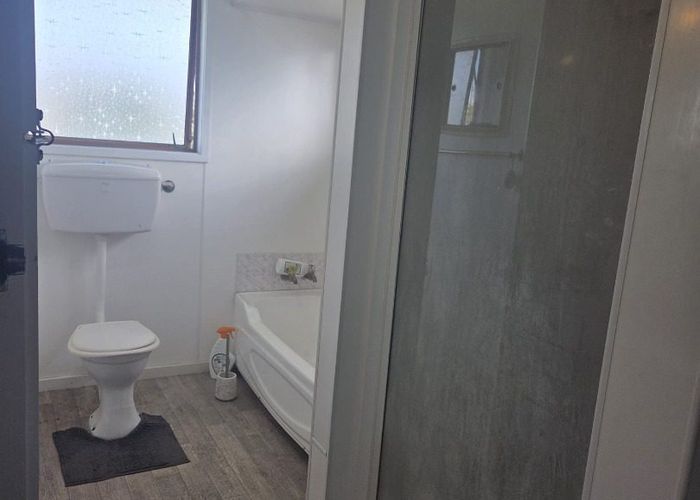  at Room 2/528 Papamoa Beach Road, Papamoa, Tauranga, Bay Of Plenty