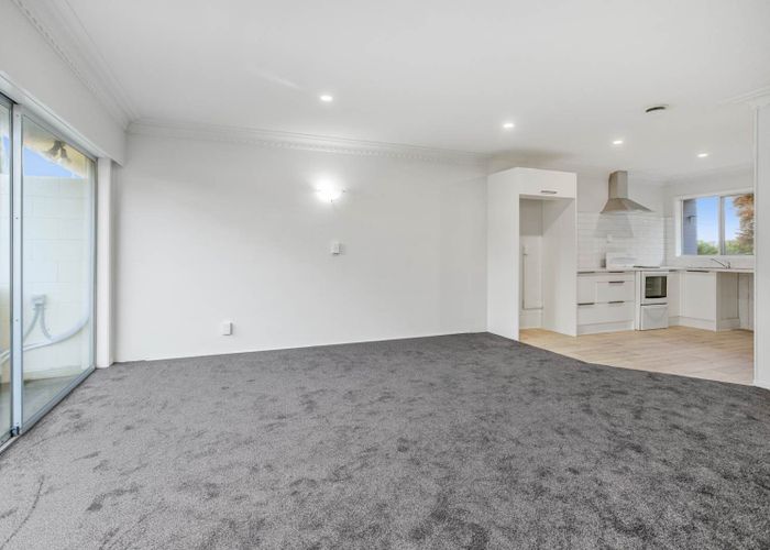  at 2/6 Pamela Place, New Lynn, Waitakere City, Auckland