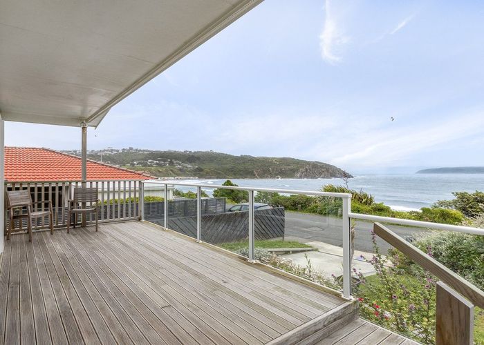  at 6A Beach Road, Titahi Bay, Porirua