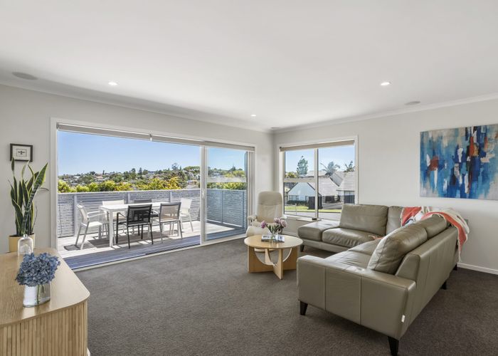  at 1/18 Abercrombie Street, Howick, Auckland