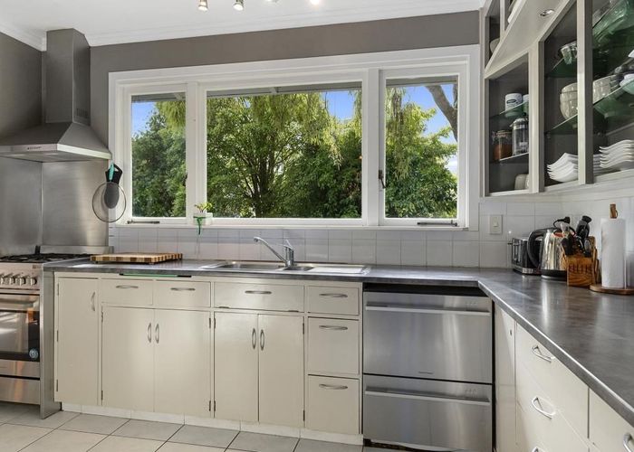  at 126 Newcastle Road, Deanwell, Hamilton, Waikato