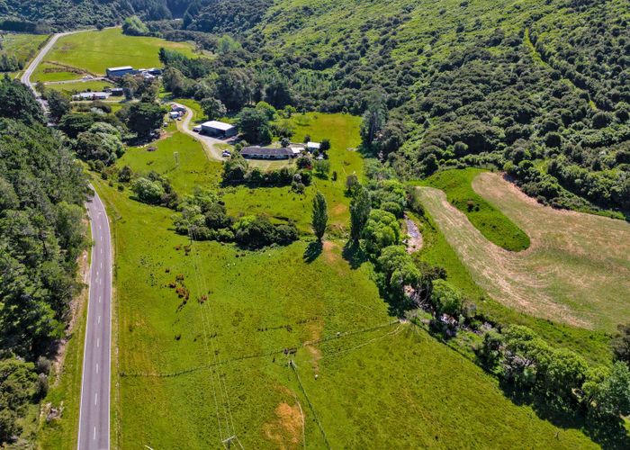  at 5527 Masterton Castlepoint Road, Tinui