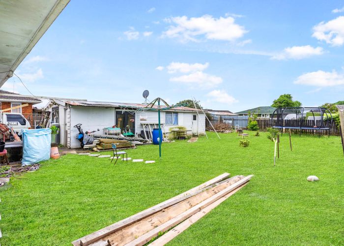  at 72 Bader Drive, Mangere, Auckland
