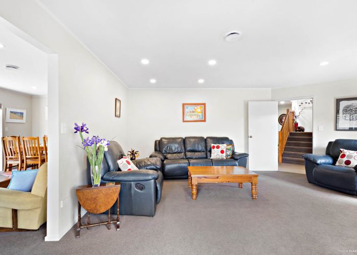  at 21 Kerlin Crescent, West Harbour, Auckland