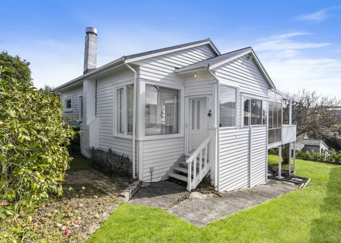  at 32 Selwyn Road, Cockle Bay, Auckland