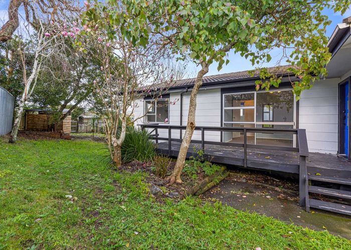  at 5 Wallace Road, Ranui, Waitakere City, Auckland