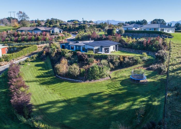  at 10 Shirtcliff Lane, Redwood Valley