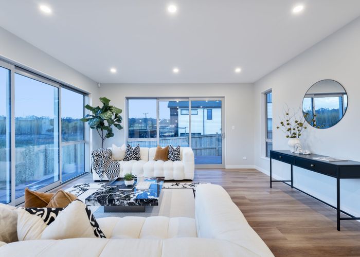  at 8 & 8a Kiokio Place, Swanson, Waitakere City, Auckland