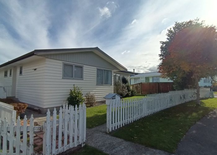  at 27 Aniseed Grove, Timberlea, Upper Hutt, Wellington